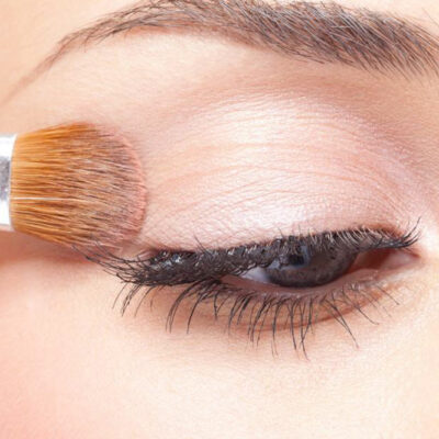 8 Professional Eye Makeup Hacks for Beginners